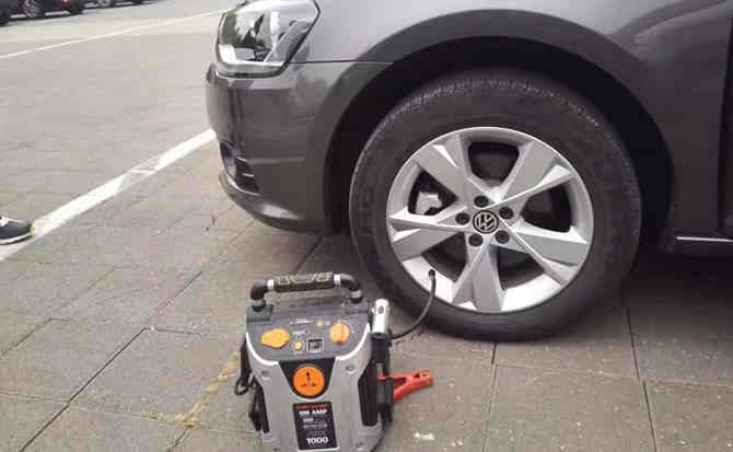 金林区汽车搭电案例